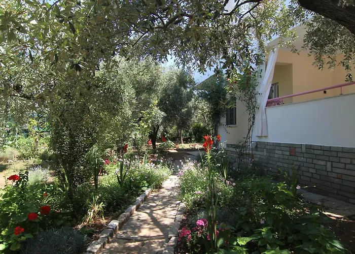 Relax Σκάλα Καλλιράχης